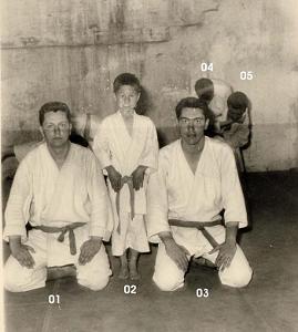001 JUDOKWAI DE MERS EL KEBIR 19XX 004 SUR LE DOJO